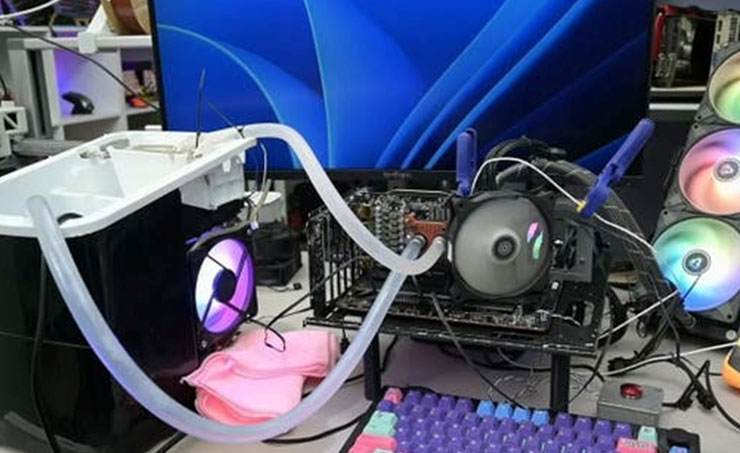 مغامرة تقنية غريبة.. ماكينة صنع الثلج تنجح في تبريد بطاقة RTX 3060 أثناء الألعاب